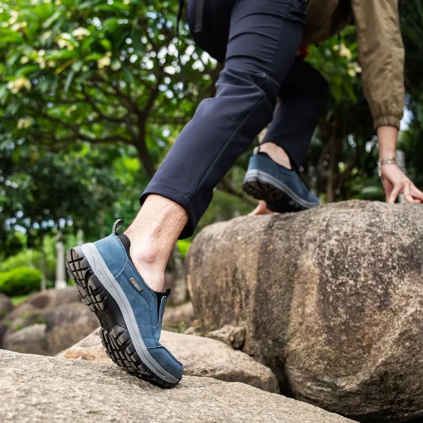 🔥Offerta speciale di oggi🦌Scarpe in pelle scamosciata di alta qualità🦶Alleviano il dolore ai piedi e la fascite plantare✅Impermeabili, antiscivolo, morbide e comode