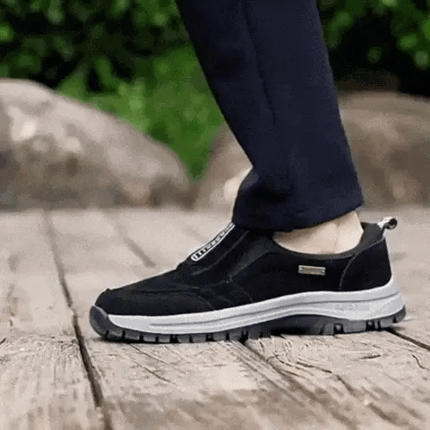 🔥Offerta speciale di oggi🦌Scarpe in pelle scamosciata di alta qualità🦶Alleviano il dolore ai piedi e la fascite plantare✅Impermeabili, antiscivolo, morbide e comode